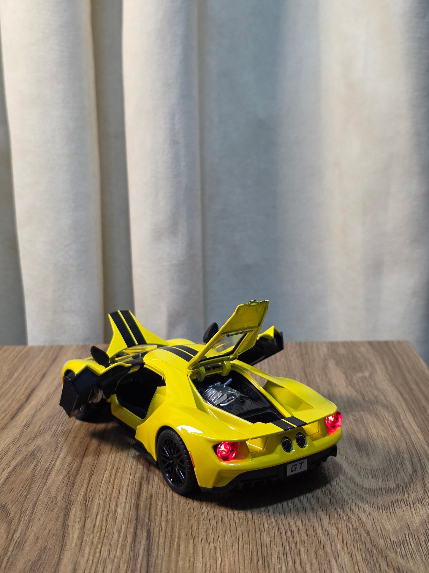 Ford GT-ის (მეორე თაობის) მოდელი 1:24
